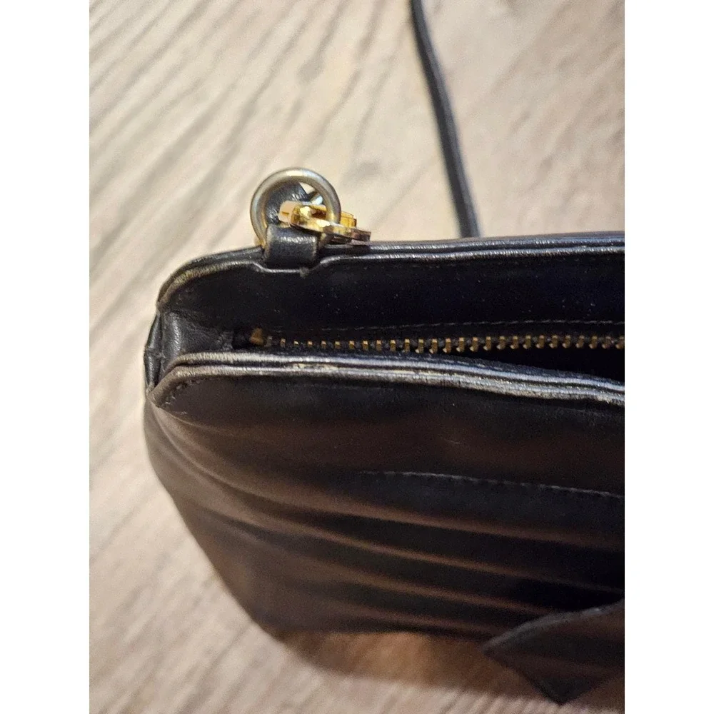 Salvatore Ferragamo Vintage Rare Leather Quilted Bow Crossbody Bag Made in Italy
